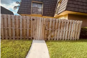 4626 Cherry Rd, West Palm Beach, FL 33417 - Photo 4