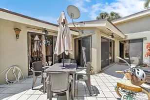 11 Meadows Dr, Boynton Beach, FL 33436 - Photo 16