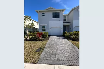 317 SE Crossoak Lane, Port Saint Lucie, FL 34984 - Photo 2
