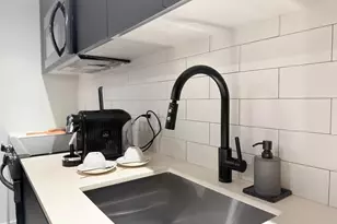 398 NE 5th St, Miami, FL 33132 - Photo 4