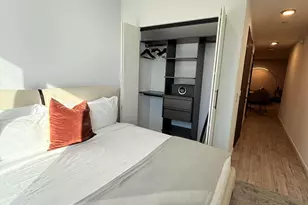 398 NE 5th St, Miami, FL 33132 - Photo 6