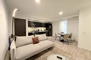 398 NE 5th St, Miami, FL 33132 - Photo 2