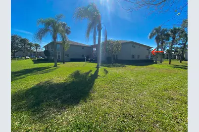 26 Lake Vista Trail E #201, Port Saint Lucie, FL 34952 - Photo 4