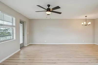 244 Camden J, West Palm Beach, FL 33417 - Photo 4
