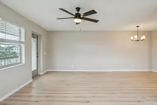 244 Camden J, West Palm Beach, FL 33417 - Photo 4