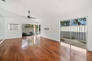 28 Governors Ct, Palm Beach Gardens, FL 33418 - Photo 10