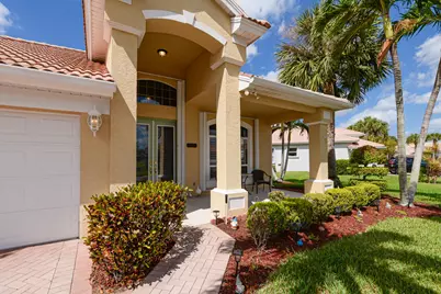 587 NW Lambrusco Drive, Port Saint Lucie, FL 34986 - Photo 4