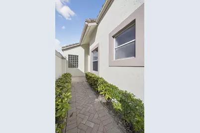 6375 Three Lakes Lane, Boynton Beach, FL 33437 - Photo 4