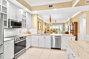 33 Harbour Isle Dr W, Fort Pierce, FL 34949 - Photo 12