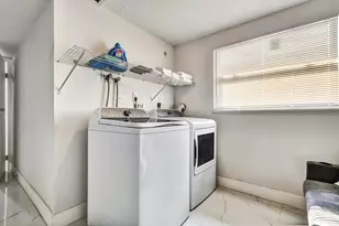 255 Glouchester St, Boca Raton, FL 33487 - Photo 24