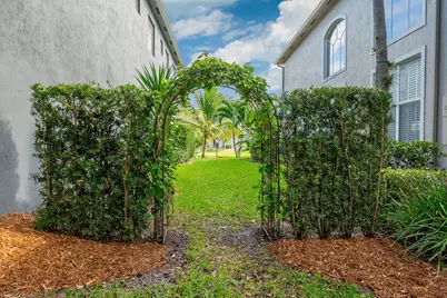 1004 Center Stone Lane, West Palm Beach, FL 33404 - Photo 38