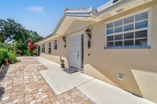 8256 SE Paurotis Ln, Hobe Sound, FL 33455 - Photo 6