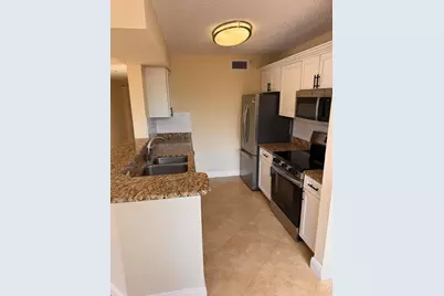 1000 Scotia Drive #302, Hypoluxo, FL 33462 - Photo 4