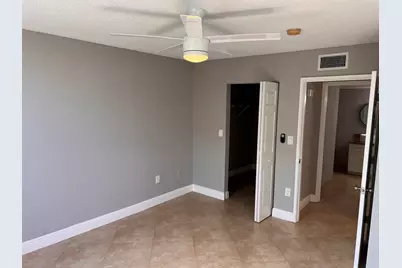 1000 Scotia Drive #302, Hypoluxo, FL 33462 - Photo 2