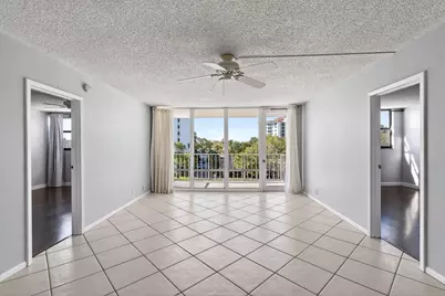 336 Golfview Road #408, North Palm Beach, FL 33408 - Photo 4