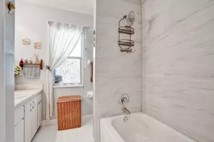 194 Parkwood Dr, Royal Palm Beach, FL 33411 - Photo 52