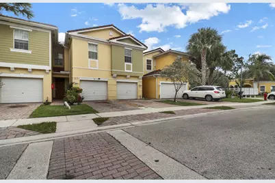 815 Pipers Cay Drive, West Palm Beach, FL 33415 - Photo 2