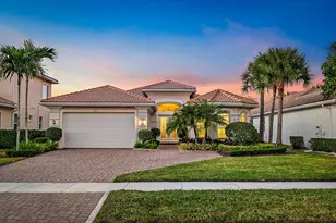 271 Carina Dr, Jupiter, FL 33478 - Photo 2