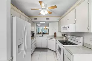 23345 Carolwood Ln, Boca Raton, FL 33428 - Photo 4