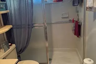 725 Lori Dr, Palm Springs, FL 33461 - Photo 12