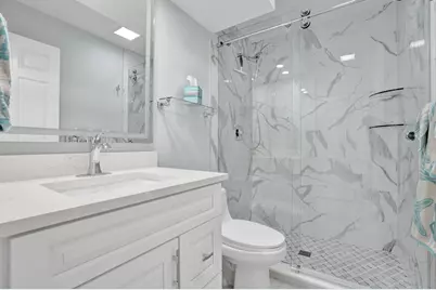 4 Lexington Lane E #G, Palm Beach Gardens, FL 33418 - Photo 8