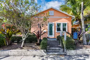 317 N D Street E, Lake Worth Beach, FL 33460 - Photo 2