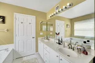 2008 Normandy Cir, West Palm Beach, FL 33409 - Photo 36