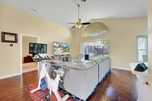 2008 Normandy Cir, West Palm Beach, FL 33409 - Photo 20