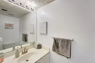 2008 Normandy Cir, West Palm Beach, FL 33409 - Photo 12