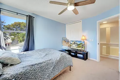 2008 Normandy Circle, West Palm Beach, FL 33409 - Photo 14