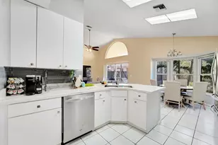 2008 Normandy Cir, West Palm Beach, FL 33409 - Photo 30