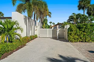 110 E Spearfish Ln, Jupiter, FL 33477 - Photo 2