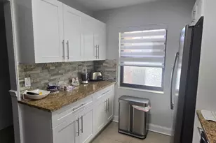 140 Lake Nancy Ln, West Palm Beach, FL 33411 - Photo 4