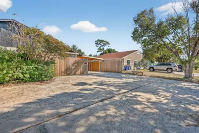 5785 SE Collins Avenue, Stuart, FL 34997 - Photo 4