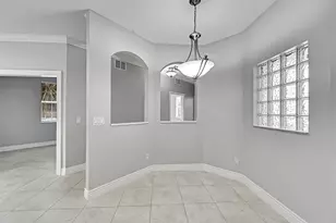 23269 Carolwood Ln, Boca Raton, FL 33428 - Photo 10