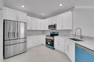 23269 Carolwood Ln, Boca Raton, FL 33428 - Photo 14