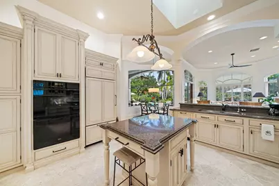 8010 Fairway Lane, West Palm Beach, FL 33412 - Photo 12