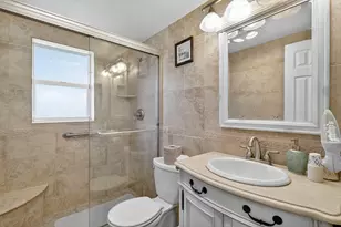 480 Horizons W, Boynton Beach, FL 33435 - Photo 12