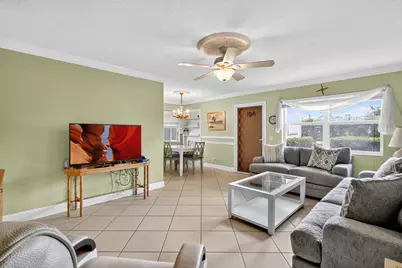 480 Horizons W #104, Boynton Beach, FL 33435 - Photo 4
