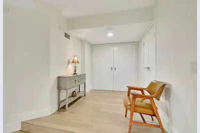 1900 Consulate Place #206, West Palm Beach, FL 33401 - Photo 4