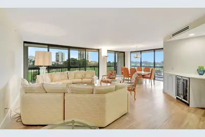 1900 Consulate Place #206, West Palm Beach, FL 33401 - Photo 10