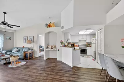 600 Crestwood Court N #607, Royal Palm Beach, FL 33411 - Photo 6