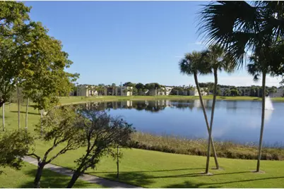 5220 Las Verdes Circle #312, Delray Beach, FL 33484 - Photo 2