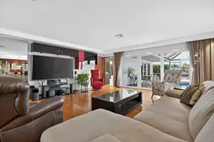 1141 SE 9th Ave, Pompano Beach, FL 33060 - Photo 20