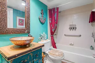110 Half Moon Cir, Hypoluxo, FL 33462 - Photo 20