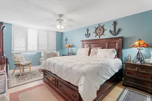 110 Half Moon Cir, Hypoluxo, FL 33462 - Photo 14