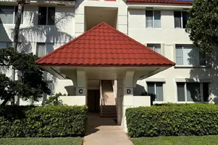 110 Half Moon Cir, Hypoluxo, FL 33462 - Photo 2