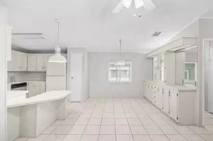 8221 Cinnamon Ln, Port Saint Lucie, FL 34952 - Photo 4