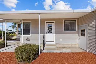 8530 Leadtree Ct, Port Saint Lucie, FL 34952 - Photo 4