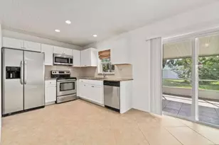 772 SE Thornhill Dr, Port Saint Lucie, FL 34983 - Photo 6